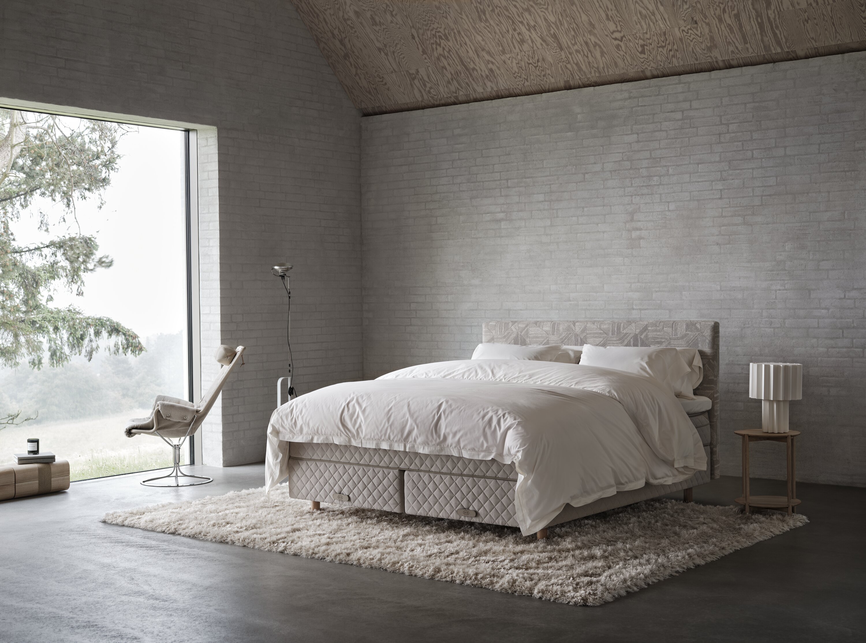 bed-continental-dux-80-sustainable-comfort-pie-comfort-astoria-headboard-2-v2.tif