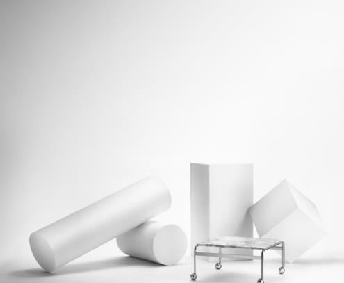 Mesa Karin cromada Carrara blanca