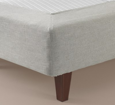 The bed cover Base cover on a DUX bed with tapered legs